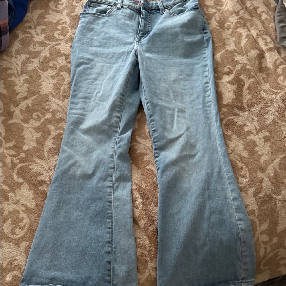 Lucky Brand Light Wash Flared Jeans